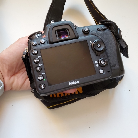 Nikon D7200 Digital Camera - Picture 9 of 10